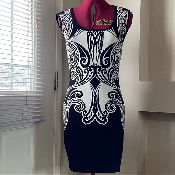 Guess women black and white sleeveless stretch knit bandage dress. Size M. Used - Picture 9 of 9